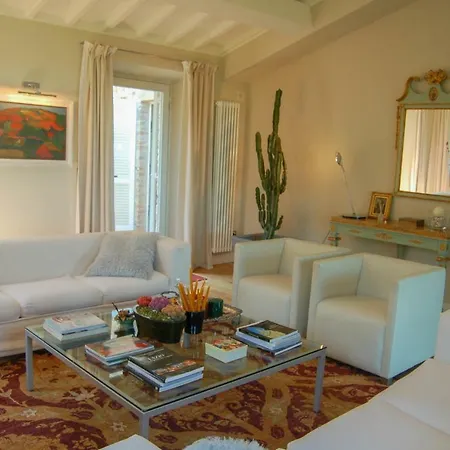 Sleeps 8 Pool Air Con Wifi *