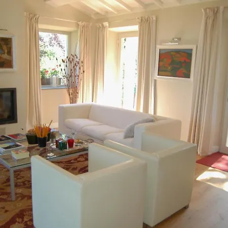 Villa Sleeps 8 Pool Air Con Wifi *